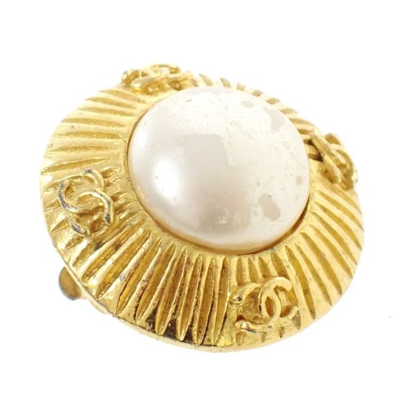CHANEL CC Imitation Pearl Round Button Earrings Clip-On GHW Vintage - Picture 3 of 10